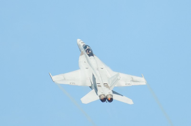 ChicagoAirShow082011-5357.jpg - FA-18