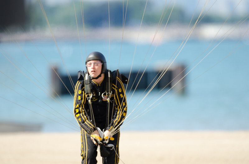 ChicagoAirShow082011-5437.jpg - U.S. Army Parachute Team Golden Knights