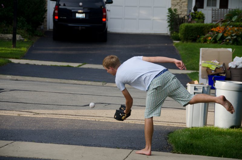 DSC_3852.jpg - Playing Catch