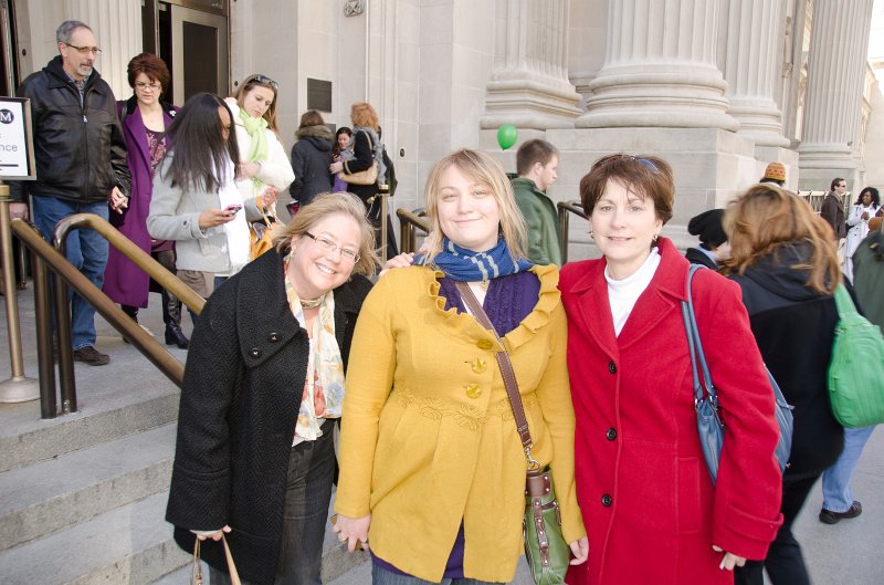 Manhattan032611-1837-2.jpg - Cathie, Liz, and Vicki at the Metropolitan Museum of Art entrance