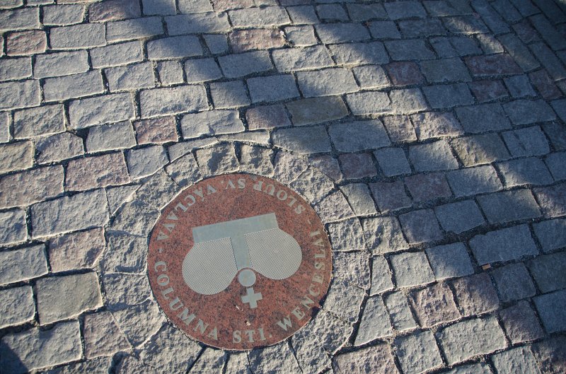 Prague101511-7136.jpg - Columna Sti. Wenceslai, Sloup sv. Vaclava