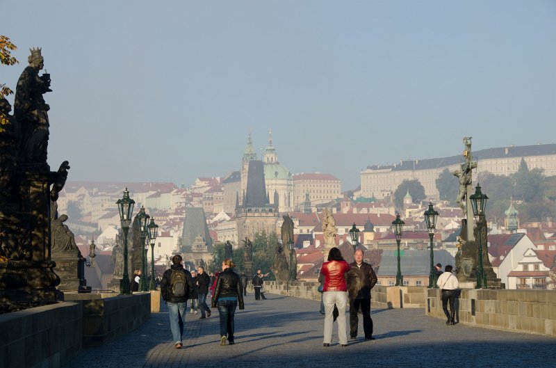 Prague101511-7195.jpg - Kostel svatého Mikuláše / St Nicholas Church in Lesser Town / Malá Strana viewed from Karlův most / Charles Bridge