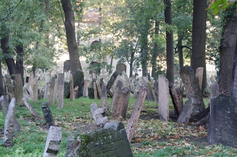 Prague101511-7228.jpg - Old Jewish Cemetery / Stary zidovsky  Hřbitov