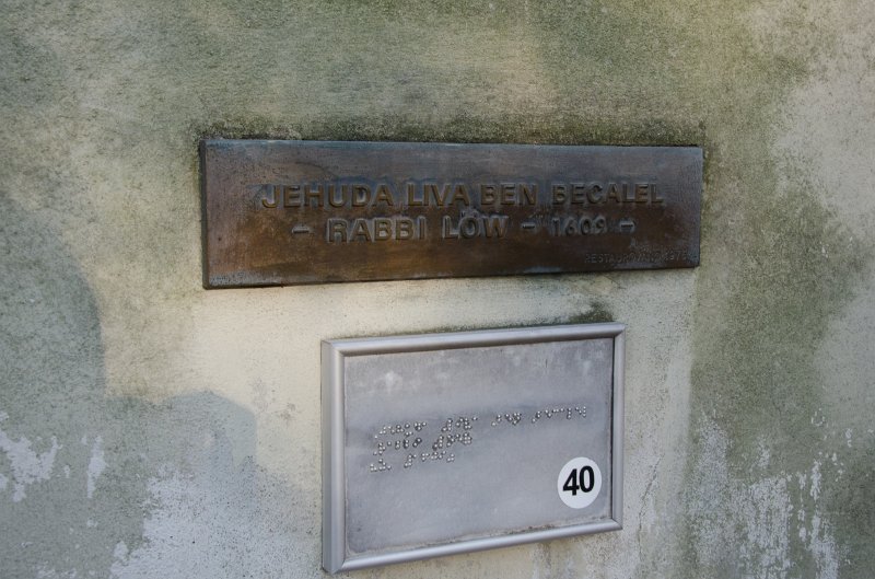 Prague101511-7240.jpg - Old Jewish Cemetery / Stary zidovsky  Hřbitov