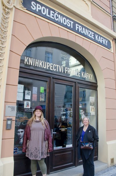 Prague101511-7248.jpg - Franz Kafka Society - Společnost Franze Kafky, Knihkupectvi Franze kafky / Franz kafka bookstore