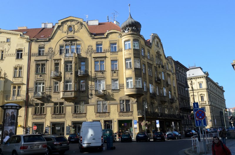 Prague101511-7257.jpg - Kaprova and Valentinská