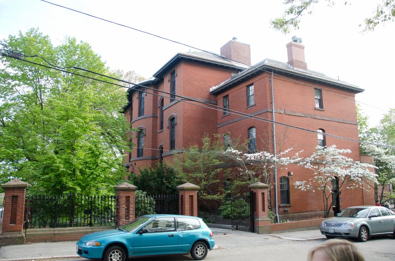 DSC_2758.jpg - Spring Flowers along Prospect Street