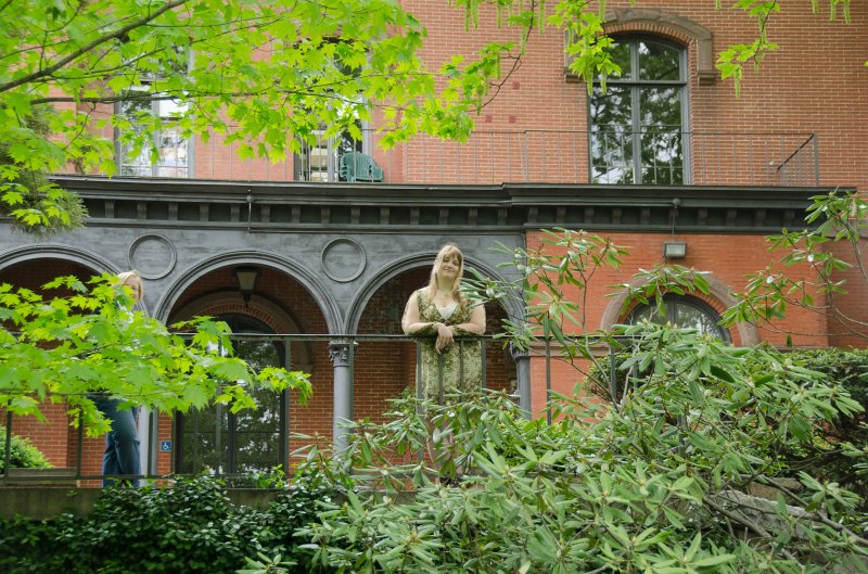 DSC_2934.jpg - On the grounds of the Woods-Gerry building