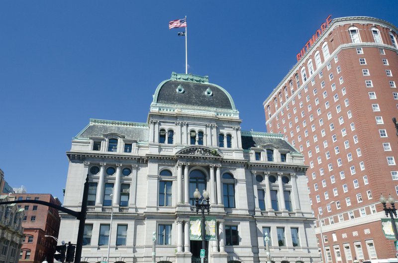 Providence060211-3399.jpg - Providence City Hall, Omni Biltmore Hotel (right)