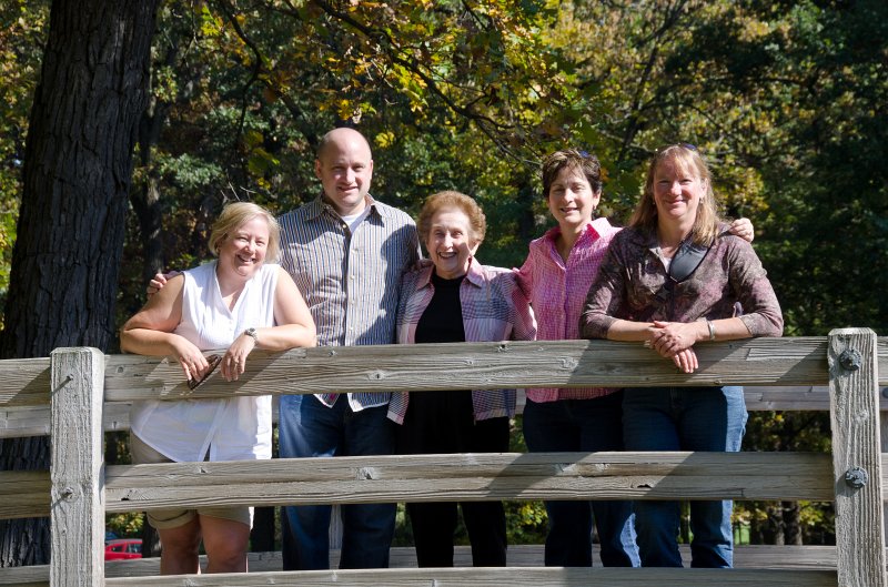 SueVickiBillVisitOct11-6176.jpg - Cantigny