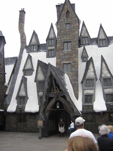 UniversalStudio030511-2370.jpg - Hogsmeade, Harry Potter World