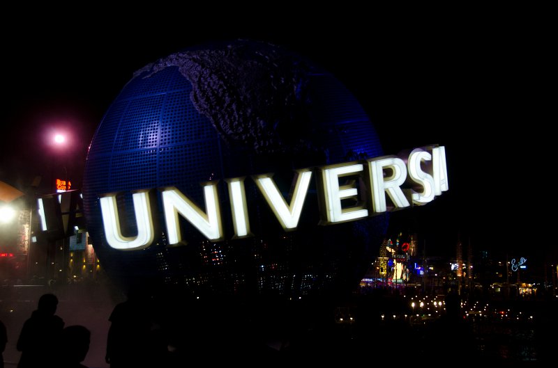 UniversalStudio030511-1724.jpg - Mardi Gras night at Universal Studios