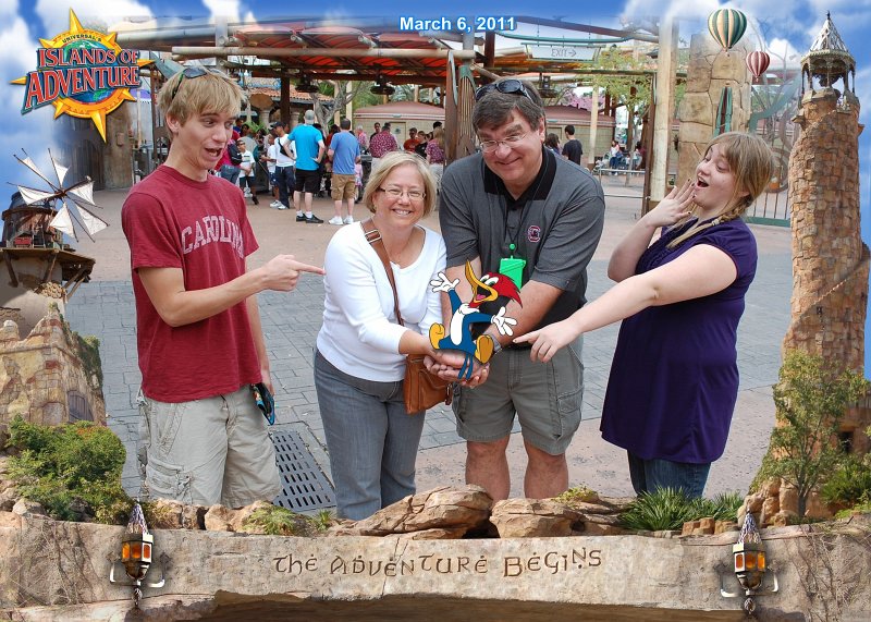 IslandsofAdventureEntranceA.jpg - Family Photo, Islands of Adventure Entrance