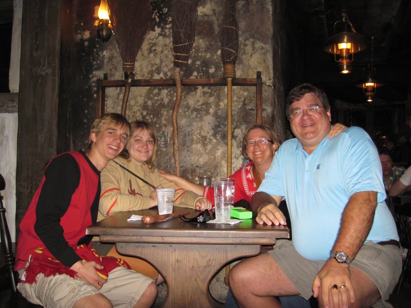 UniversalStudio030511-2397.jpg - Hogshead Bar at Harry Potter World