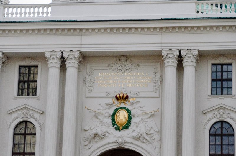 Vienna101311-6629.jpg - Michaelertor Gate / Hofburg Palace, Michael Wing