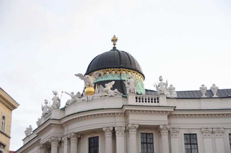 Vienna101311-6631.jpg - Hofburg Palace, Michaelertrakt / Michael Wing