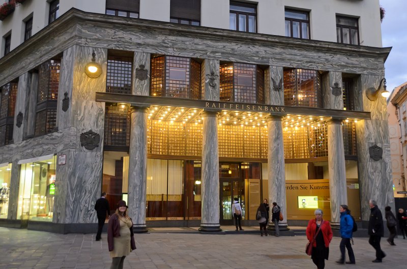 Vienna101311-6635.jpg - Looshaus / House of Michaelerplatz by Adolf Loos
