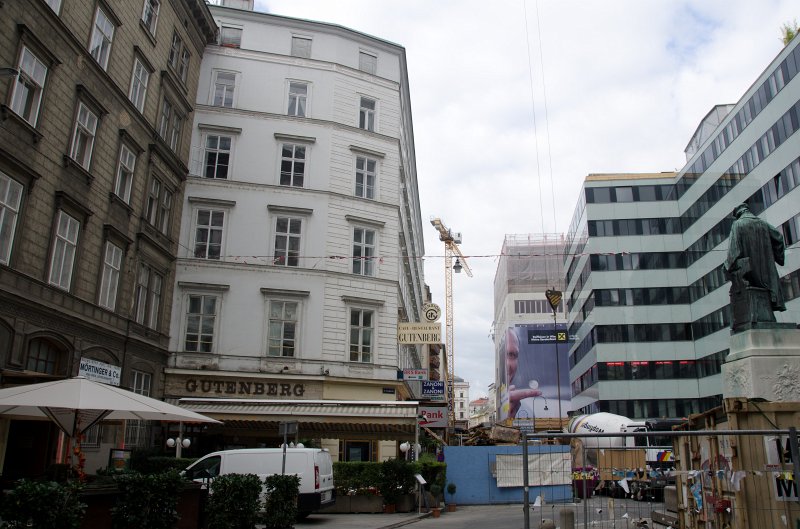 Vienna101311-6316.jpg - Lugeck Platz / Square, Gutenberg Statue, right