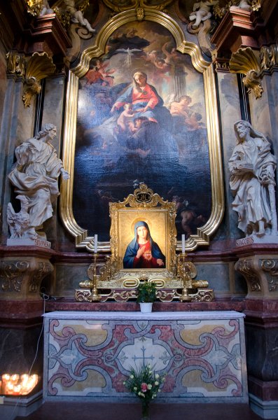 Vienna101311-6361.jpg - Antonius-Kapelle, Peterskirche / St. Peter's Church