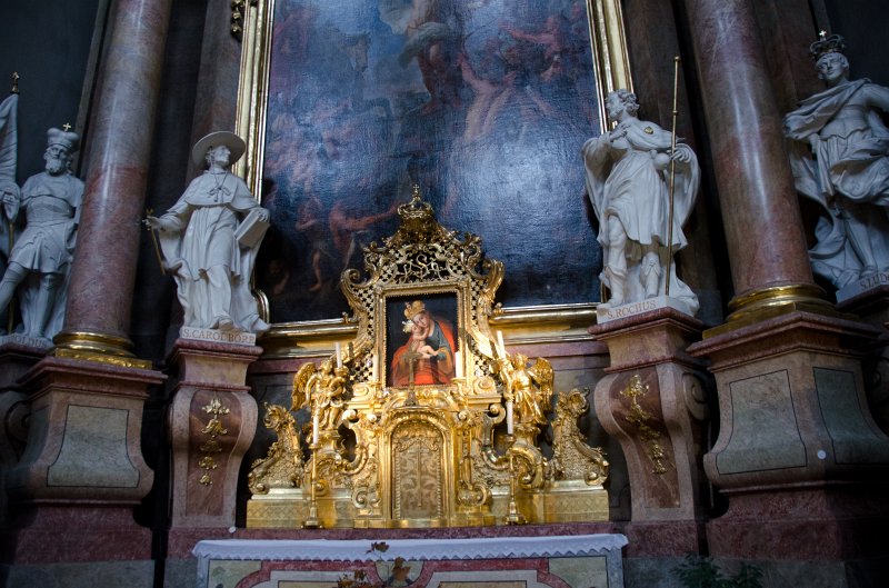 Vienna101311-6364.jpg - Die Sebastian - Kapelle / Sebastian - Chapel, Peterskirche / St. Peter's Church