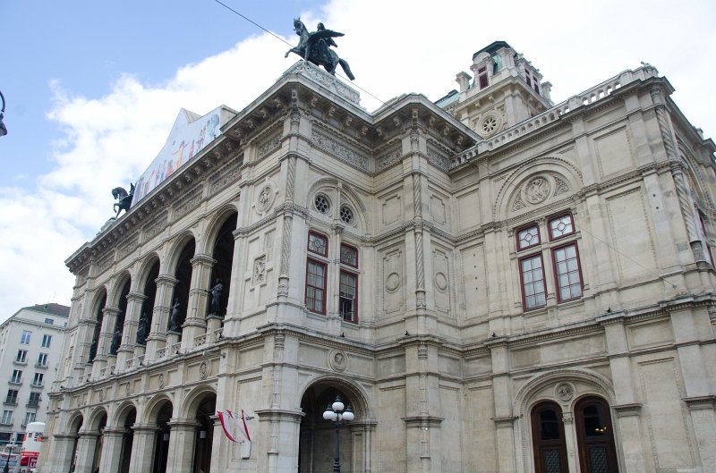 Vienna101311-6391.jpg - Wiener Staatsoper/ Vienna State Opera