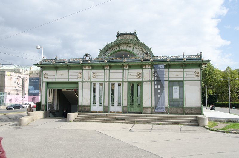 Vienna101311-6397.jpg - Karlsplatz / Charles' Square