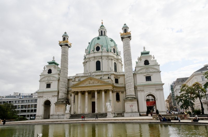 Vienna101311-6402.jpg - KarlsKirche / St. Charles's Church