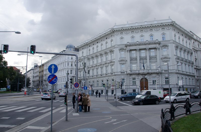 Vienna101311-6416.jpg - Building on Schwarzenbergplatz