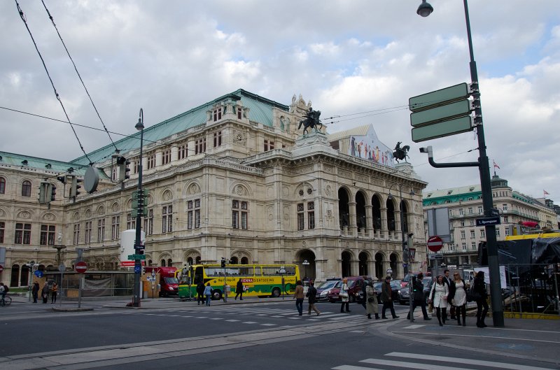 Vienna101311-6437.jpg - Wiener Staatsoper/ Vienna State Opera