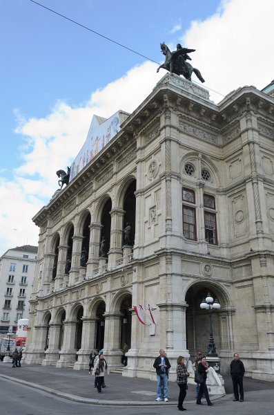 Vienna101311-6390.jpg - Wiener Staatsoper/ Vienna State Opera