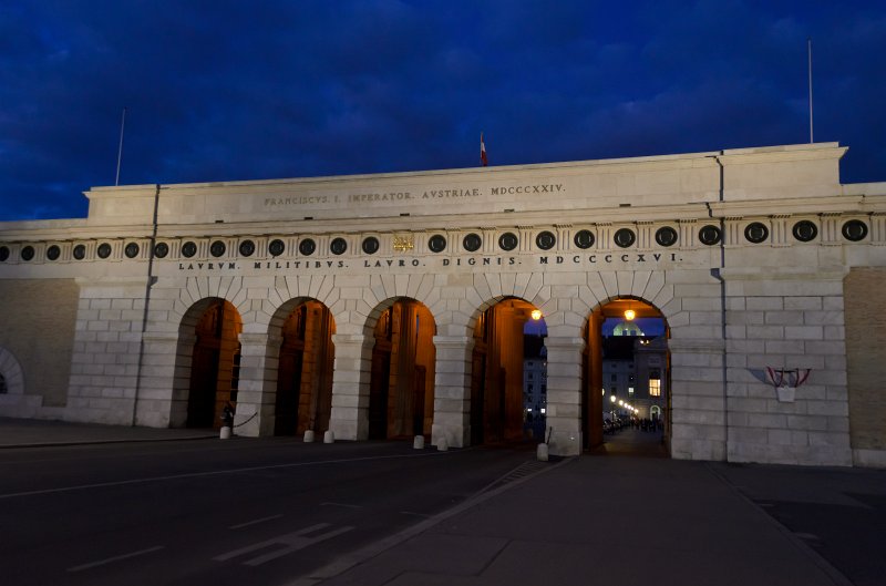 Vienna101311-6654.jpg - Äußeres Burgtor / Outer Castle Gate to Hofburg Castle