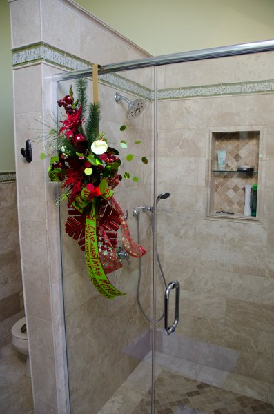 XmasDec11-7715.jpg - Master Bathroom, wrapped for Christmas