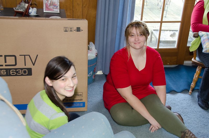 XmasDec11-7606.jpg - Christmas Eve at Grandmas and Grandpas