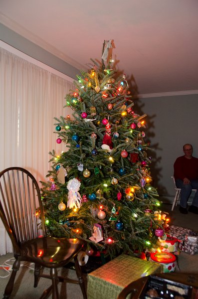 XmasDec11-7612.jpg - Christmas Eve at Grandmas and Grandpas