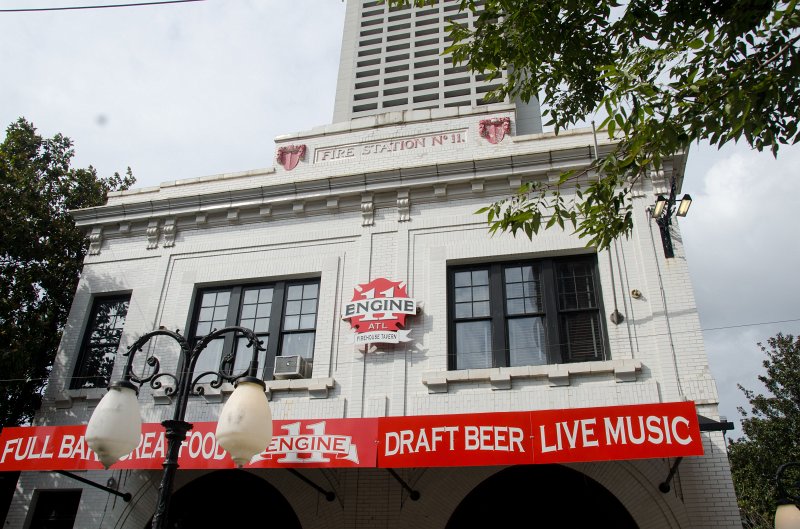 Atlanta092011-5996-2.jpg - Engine 11 Firehouse Traven