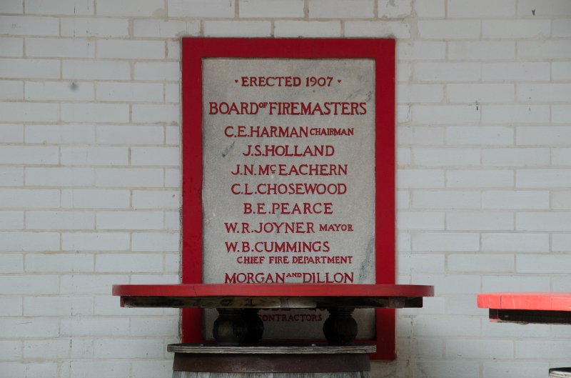 Atlanta092011-5997-2.jpg - Engine 11 Firehouse Traven