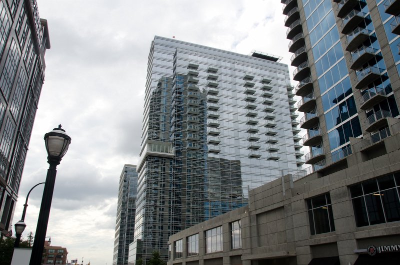 Atlanta092011-6064-2.jpg - Looking West along Ivan Allen Jr Blvd