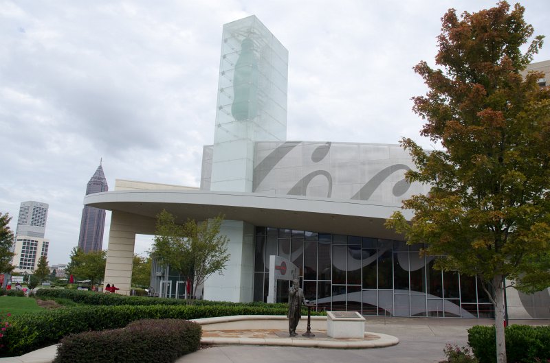 Atlanta092011-6074-2.jpg - Statue of John Pemberton, inventor of Coca-Cola, in front of the Coca-Cola Museum, Pemberton Place