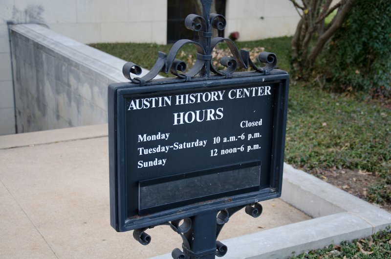 Austin012411-0472.jpg - Austin History Center