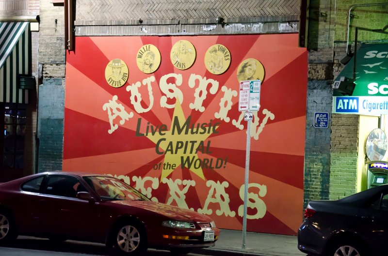 Austin012411-0574.jpg - 6th Street: Austin Live Music Capital of the World!
