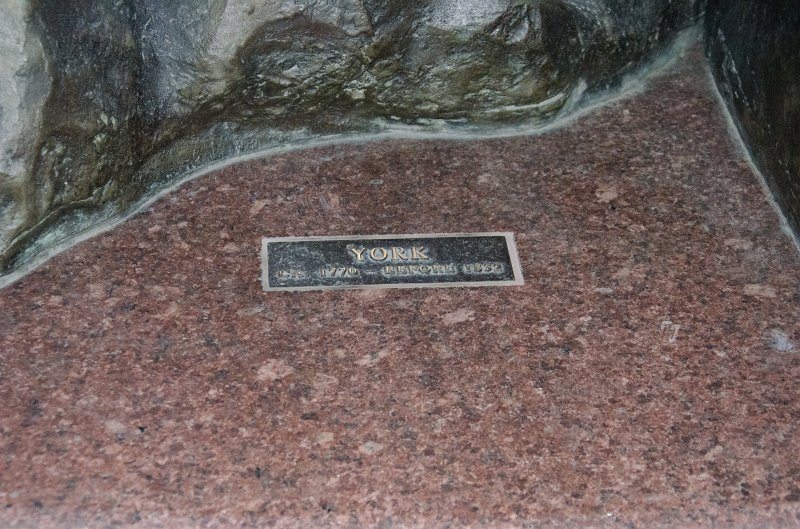 KansasCity022111-0909.jpg - Lewis and Clark Sculpture, Clark's Landing - York