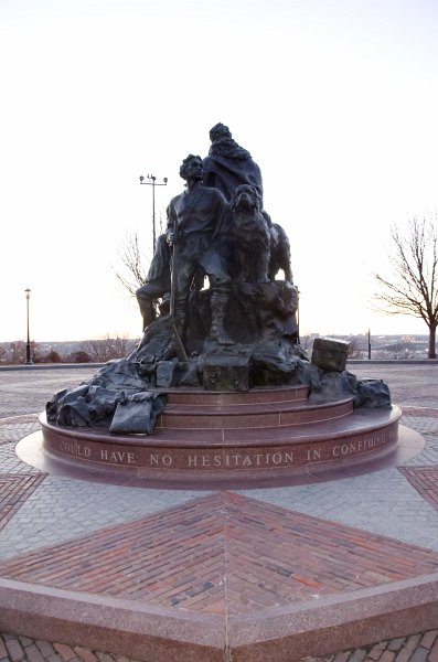 KansasCity022111-0911.jpg - Lewis and Clark Sculpture, Clark's Landing