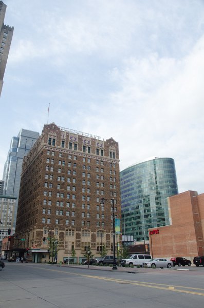 KansasCity062011-3993.jpg - Hilton President,   H&R Block World Headquarters,  View looking North East on Baltimore Ave