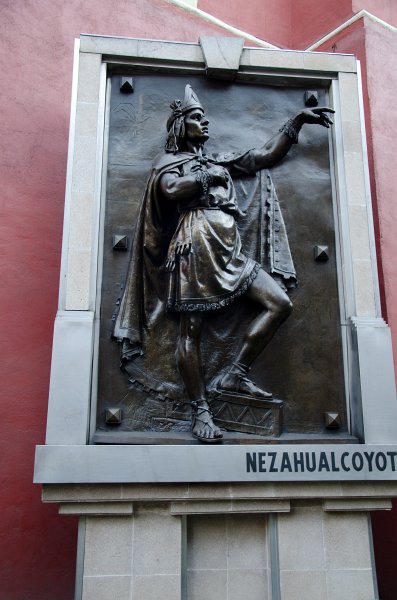 MexicoCity011011-0252.jpg - Museo del Ejercito / Army Museum: Nezahualcóyotl leader of Acolhua peoples