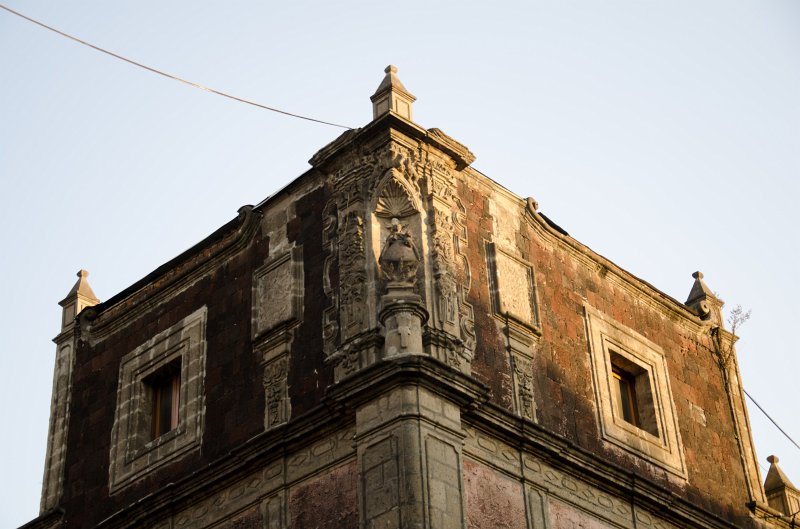 MexicoCity011011-0261.jpg - Building at the intersection of República de Chile / República de Guatemala,