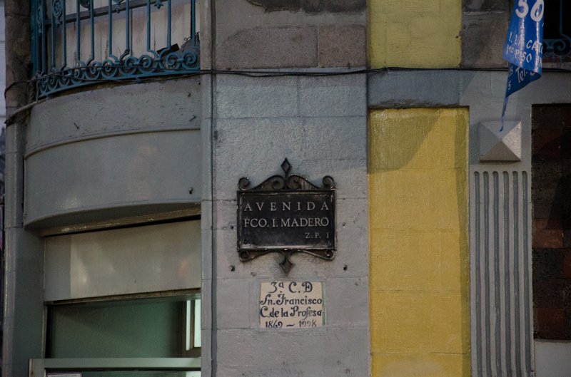 MexicoCity011011-0345.jpg - Avenida Francisco. I. Madero