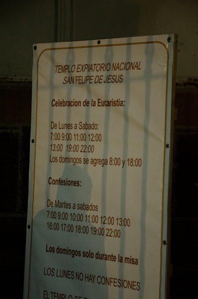 MexicoCity011011-0363.jpg - Templo Expiatorio San Felipe de Jesús