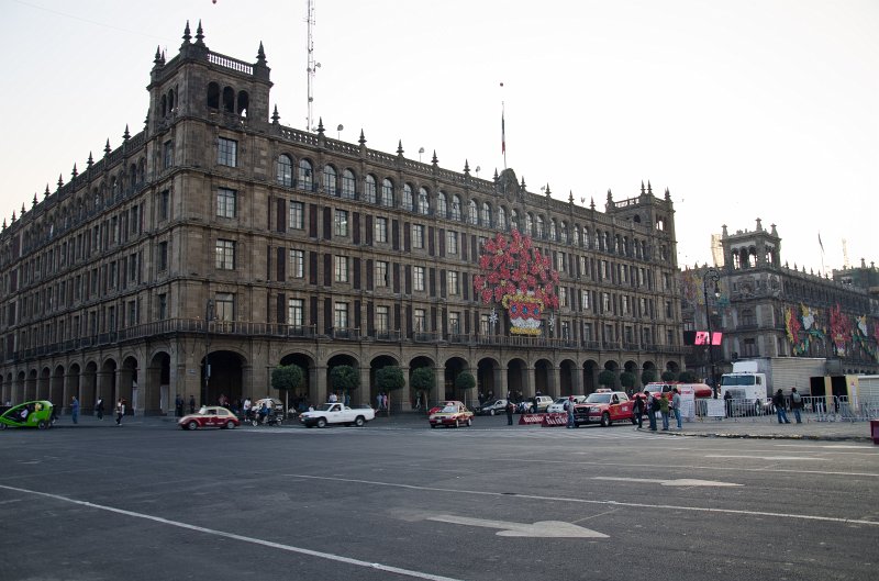 MexicoCity011011-0311.jpg - Sede del Gobierno del Distrito Federal / City Hall