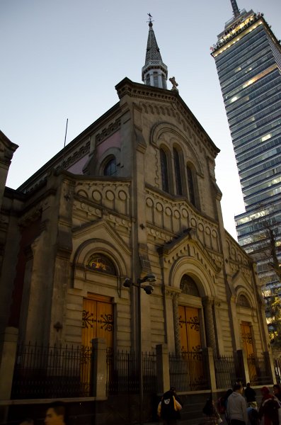 MexicoCity011011-0361.jpg - Templo Expiatorio San Felipe de Jesús