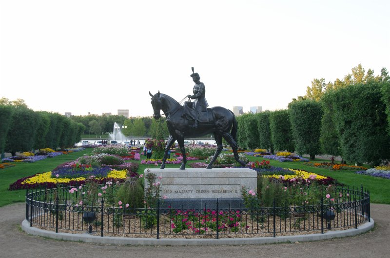 Regina081611-5133.jpg - Royal Equestrian Statue Queen Elizabeth II Regina Canada